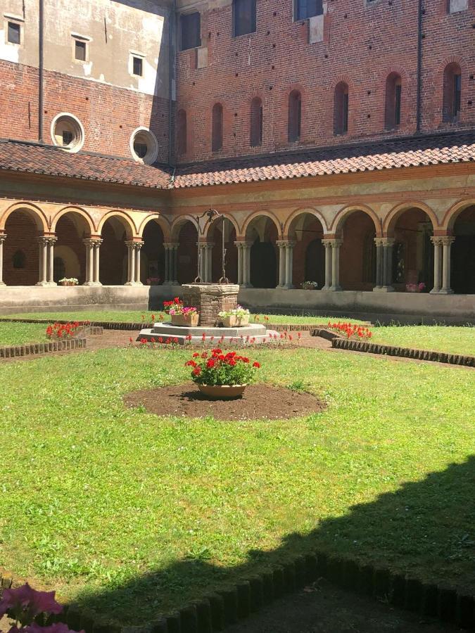 Cozy Place 10 Vercelli Bagian luar foto