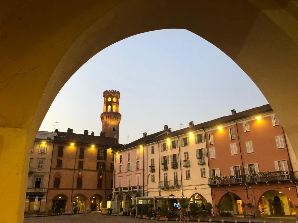 Cozy Place 10 Vercelli Bagian luar foto