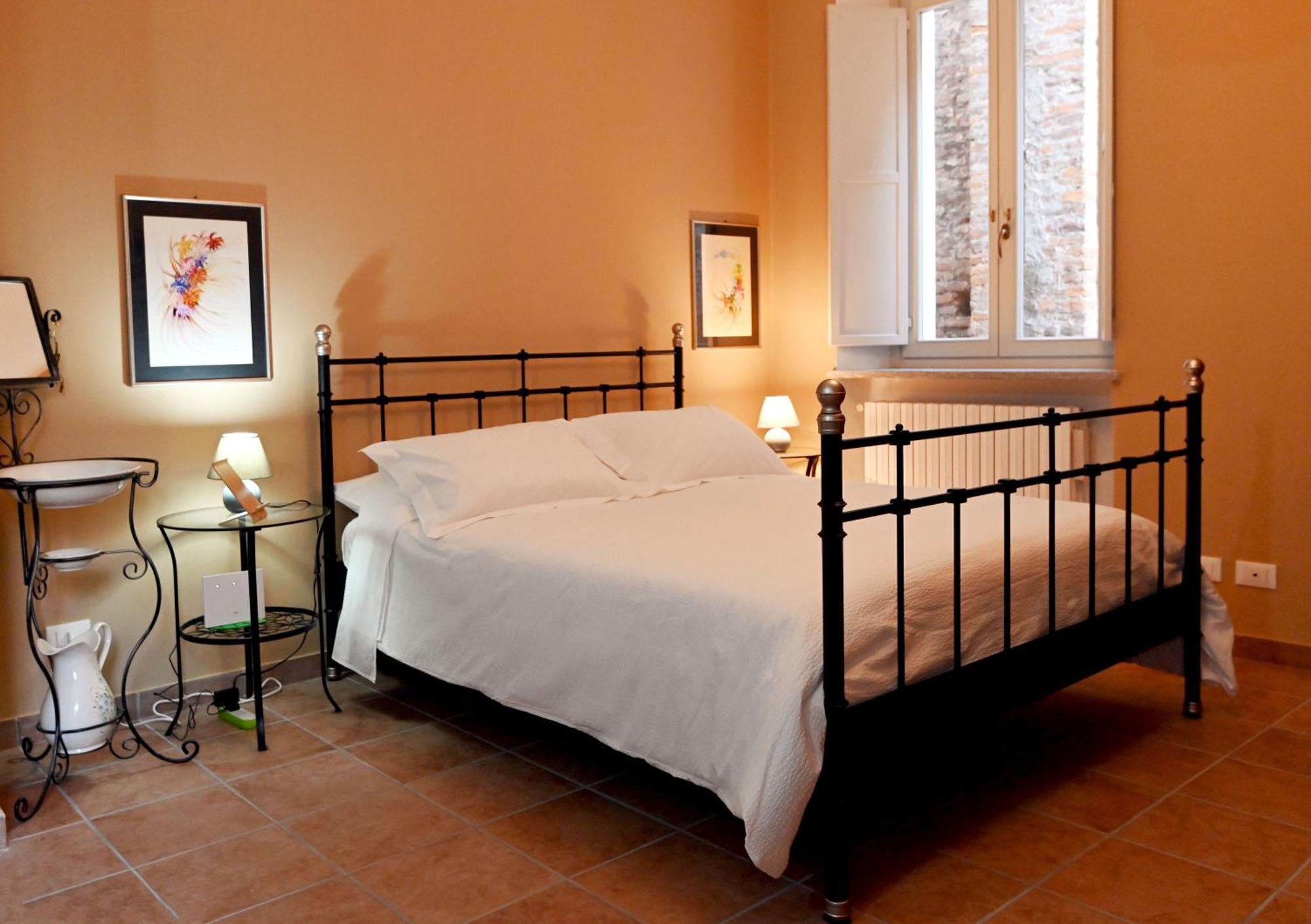 Cozy Place 10 Vercelli Bagian luar foto