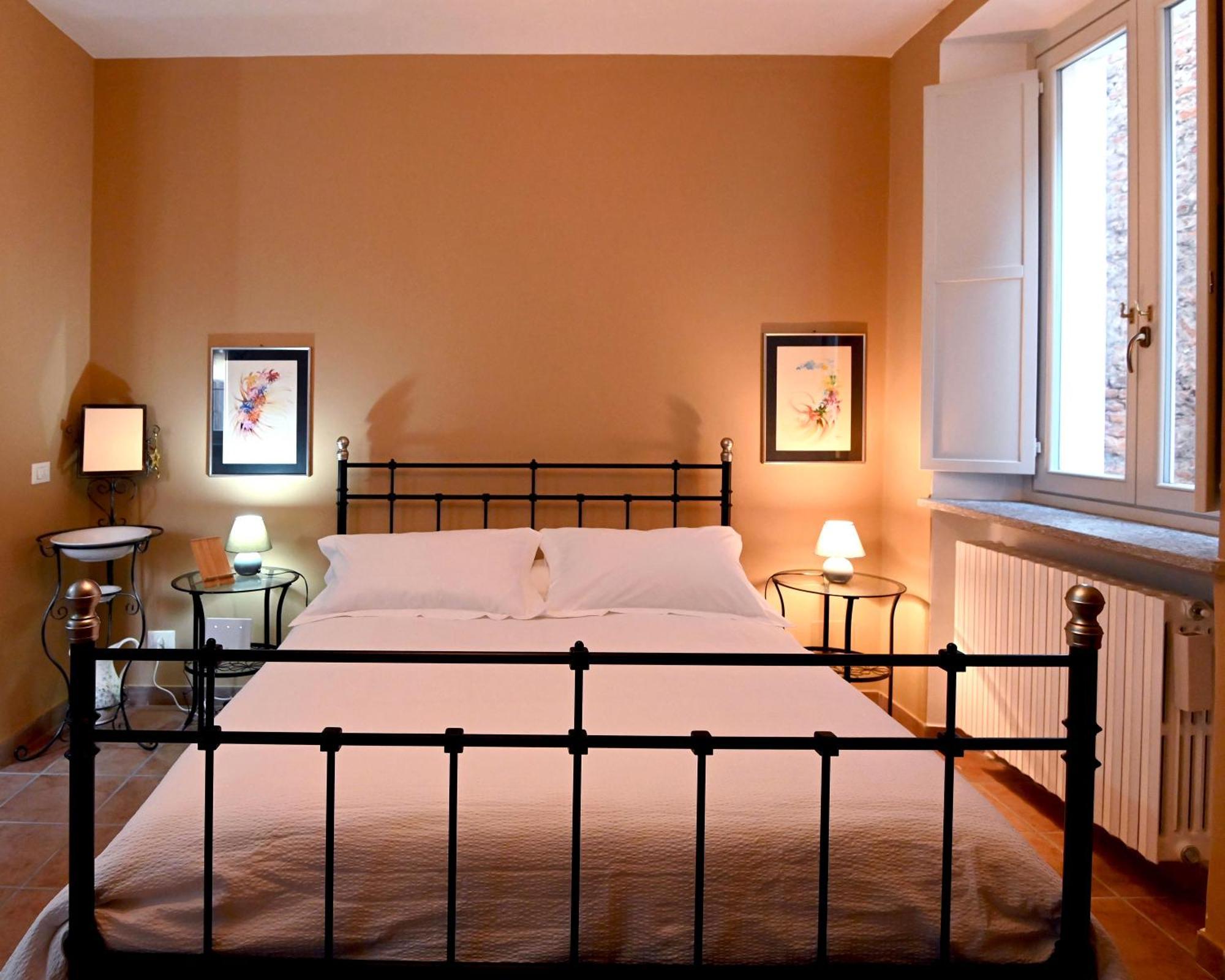 Cozy Place 10 Vercelli Bagian luar foto
